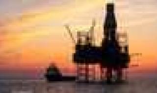 العالم اليوم - النفط يرتفع بعد إعادة فرض عقوبات أميركية على نفط فنزويلا