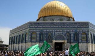 حماس تدعو لشد الرحال إلى الأقصى والاعتكاف فيه