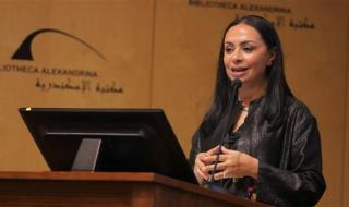 مايا مرسي تشارك في ندوة "تأثير العرف المجتمعي على تمكين المرأة اقتصاديا"