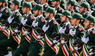 العالم اليوم - مصادر: إيران تقرر تقليص وجودها العسكري في سوريا