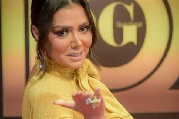 رانيا يوسف تظهر بـ هوت شورت جديد بعد أزمة البطانة
