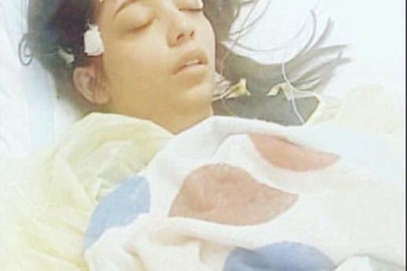 إصابة الفنانة صابرين بو رشيد بورم في الرأس وزملائها يطالبون بسفرها للعلاج بالخارج
