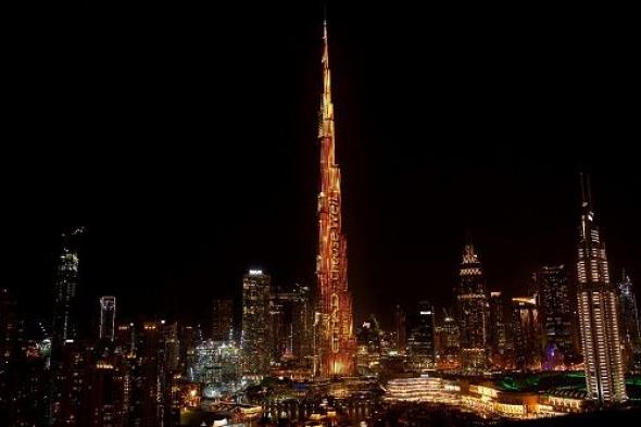 الاتحاد للطيران تضيء برج خليفة في دبي بعرض مبهر لشعارها ’لك الاختيار‘