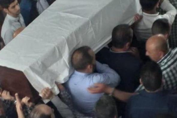 انهيار ودموع في جنازة راغد قيس ناقد "شرطة المشاهير" بحضور النجوم..فيديو وصور