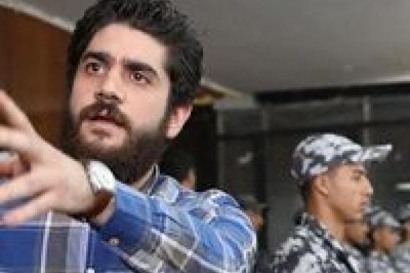 نجل محمد مرسي يصل مستشفى الواحة لاستلام جثمانه شقيقه عبدالله