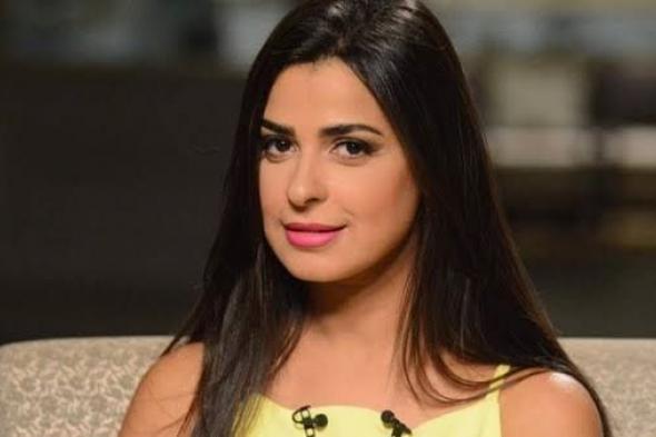 رانيا منصور تشوق جمهورها لحكاية "بدلة جديدة"