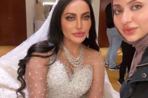 بسبب التشابه الكبير بينها وبين انجلينا جولي .. فوز الشطى تشعل السوشيال ميديا في زفافها