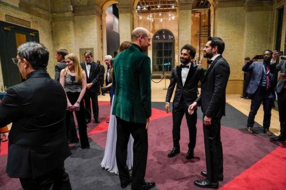محمد صلاح يلتقي مع الأمير ويليام دوق كيمبريدج وزوجته الأميرة كيت ميدلتون في قصر أليكساندرا