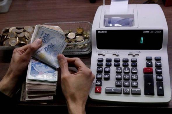 المركزي التركي يخفض الفائدة إلى 15% والليرة تهوى قرب مستويات 11 مقابل الدولار