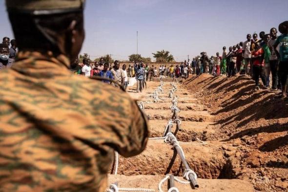 عشرات القتلى.. هل نقل داعش مسرح عملياته إلى بوركينا فاسو؟