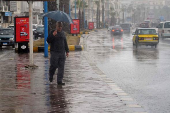 من بينها القاهرة والجيزة.. تعطيل الدراسة غدًا الاثنين في 5 محافظات لسوء الأحوال الجوية