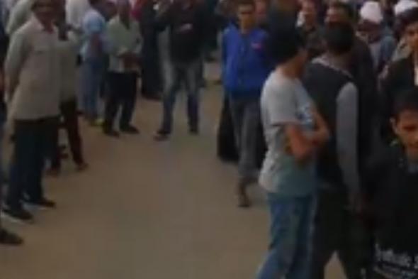 الآلاف يشيعون جثامين أطباء دمياط.. وانهيار أهالي قرية أم الرزق [فيديو
