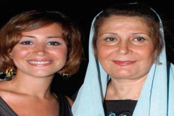 حبس ممرضتين اتهمتهما منة شلبي بالتسبب في تدهور حالة والدتها