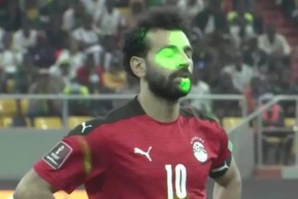 “الفيفا” يعاقب السنغال بدفع 170 ألف يورو ولعب مباراة بدون جماهير بسبب مبارتهم مع مصر