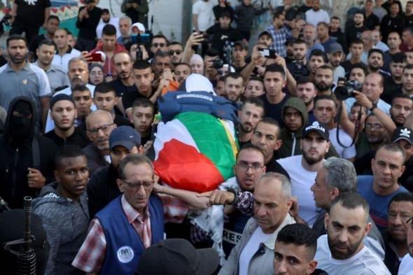 بالصور.. تشييع جنازة الصحفية شيرين أبو عاقلة بعد ارتقائها برصاص الاحتلال الإسرائيلي