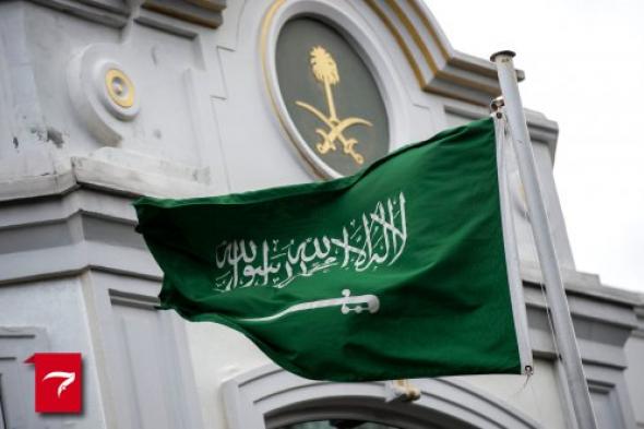 السعودية تصدر قرار هام مفاجئ يتعلق بشروط جديدة لنقل الكفالة بدون موافقة الكفيل .. وتكشف عن رسوم النقل الجديدة