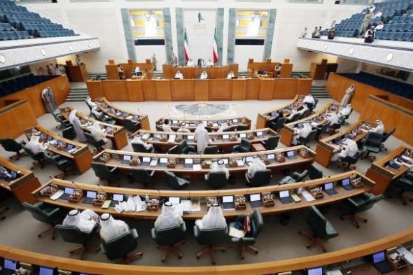لجنة الداخلية والدفاع البرلمانية بالكويت تقر قانون ”إقامة الوافدين” الجديد
