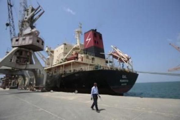 أخبار اليمن : تحالف العدوان يفرج عن سفينة بنزين ويحتجز أخرى