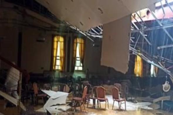 أخبار اليمن : إصابة طالبتين بانهيار سقف صالة النخبة في صنعاء