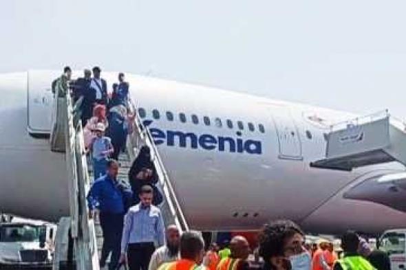 أخبار اليمن : مطار صنعاء : وصول ومغادرة 560 مسافراً