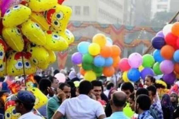 المواطنون يواصلون احتفالاتهم بثانى أيام عيد الأضحى بسوهاج