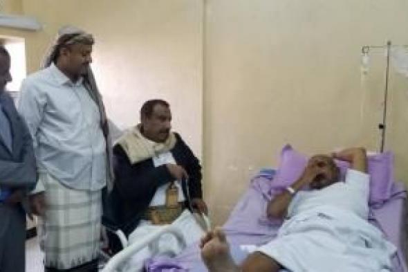 أخبار اليمن : الشريف يزور القيادي المؤتمري الرزوم ويطمئن على صحته