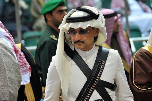 تمكن من أزاحة الأمير الوليد بن طلال من عرش اغنى رجل في السعودية وحل محله بثروة خيالية : لن تتوقع من يكون؟