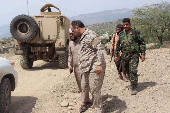 وفد رفيع من قيادة التحالف العربي يصل بشكل مفاجىء الى هذه المحافظة اليمنية و يتفقد جاهزية القوات فيها !