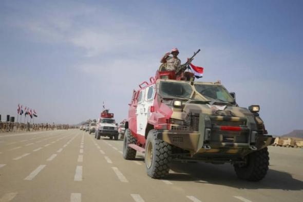 قوات عسكرية ضخمة تصل إلى عدن بقيادة طارق صالح فور اصدار هذا القرار