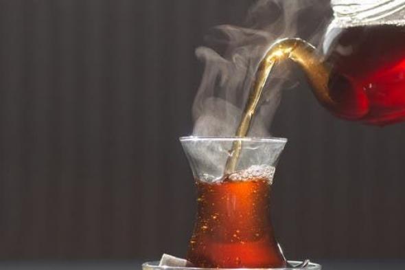5 أضرار لشرب الشاي على معدة خاوية