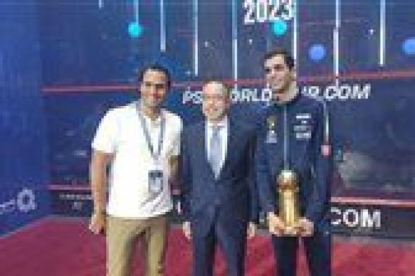 علي فرج يتوج ببطولة قطر الدولية للاسكواش