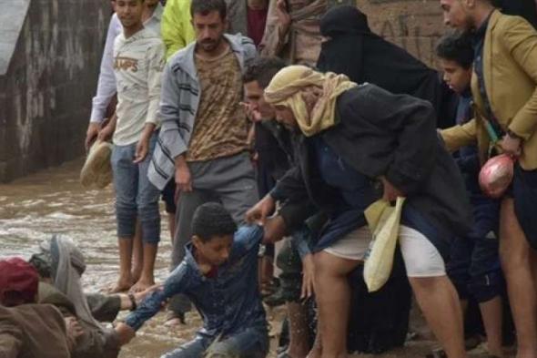 مقتل 7 نساء ورجل بصواعق رعدية وسيول في اليمن