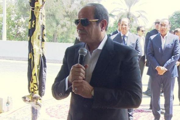 الرئيس السيسي يستجيب لسيدة مصرية ويتوجه لزيارتها خلال تواجده بقرية سدس الأمراء