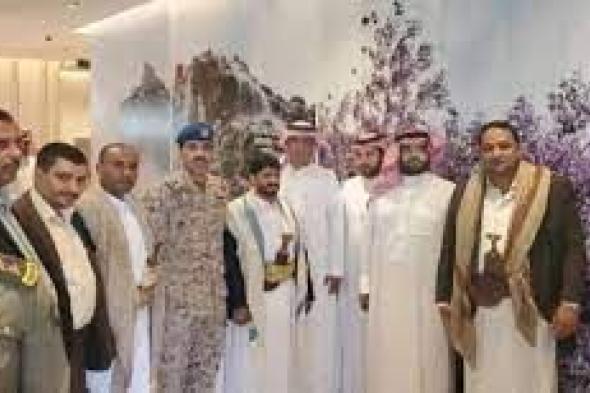 تفاصيل مفاجأة.. وفد الحوثي في الرياض يطلبون اللجوء السياسي لدى السعودية ويرفضون العودة إلى صنعاء