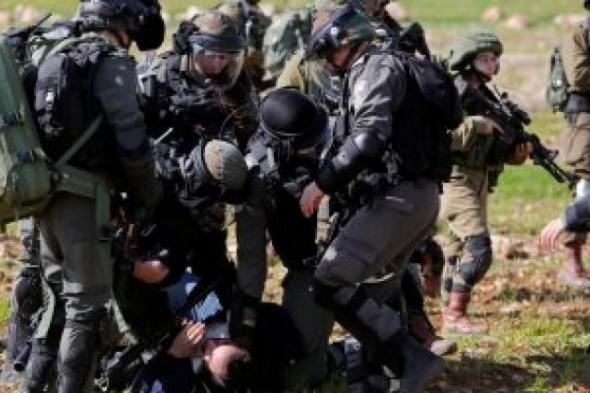 استشهاد شاب فلسطيني وإصابة 11 آخرين برصاص الاحتلال الإسرائيلى شرق قطاع غزة