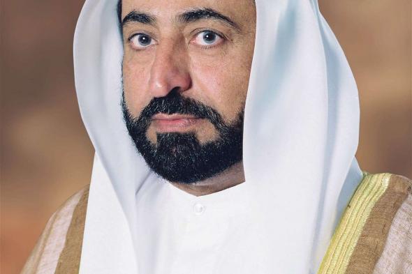 حاكم الشارقة يعزي أمير الكويت في وفاة الشيخ مبارك عبدالله الأحمد الجابر