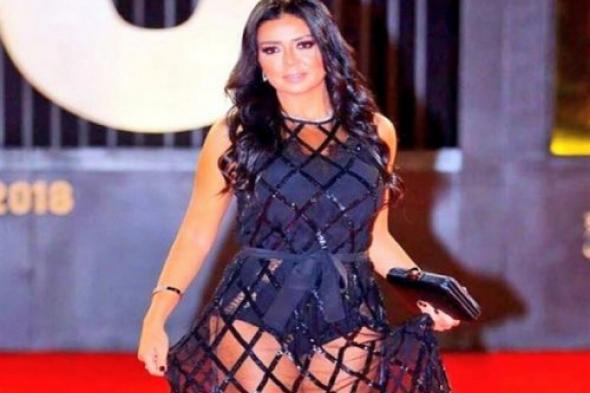 بطانة فستان رانيا يوسف تعود للواجهة مجددًا