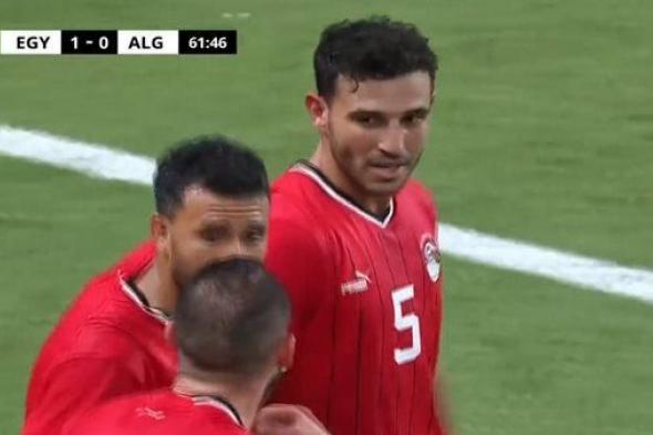 شاهد بالفيديو.. حمدي فتحي يسجل الهدف الأول لمصر أمام الجزائر