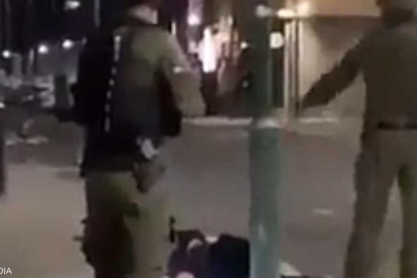 العالم اليوم - فيديو.. إصابة إسرائيلي على يد شرطي ومستوطن ظنا أنه فلسطيني