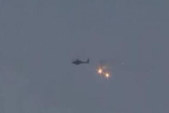 طائرة أباتشي إسرائيلية تقصف قطاع غزة أثناء بث «القاهرة الإخبارية»