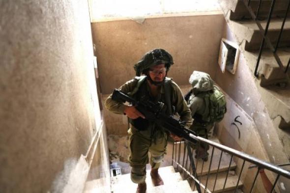 خبير أردني يكشف خطة إسرائيل لتصفية السنوار وأبي عبيدة في غزة