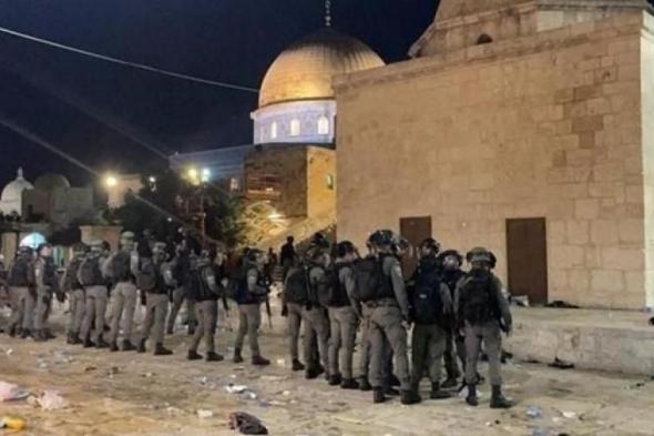 تحت حماية الاحتلال.. عشرات المستعمرين الإسرائيليين يقتحمون المسجد الأقصى