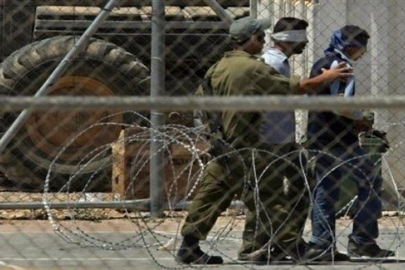 نادي الأسير: اعتقال 17 فلسطينيا في الضفة مساء أمس