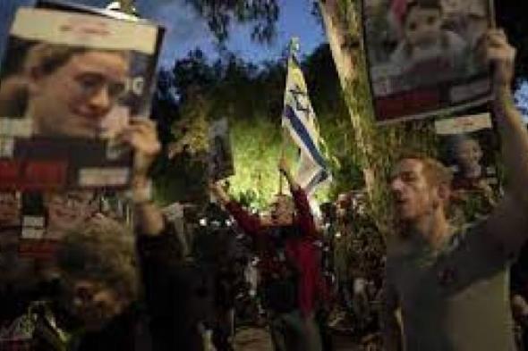 إعلام إسرائيلي : إسرائيل تسلمت أسماء 13 محتجزا متوقع إطلاق سراحهم اليوم