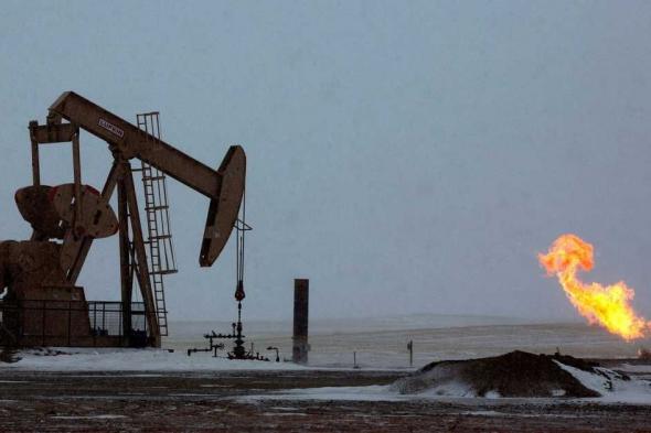 العالم اليوم - النفط يحقق أول مكاسب أسبوعية في 5 أسابيع