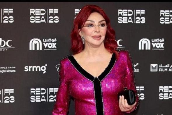 إطلالة نبيلة عبيد في حفل افتتاح مهرجان البحر الأحمر السينمائي