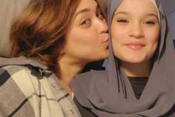 مروة عبدالمنعم ترد من يهاجمونها بعد صورة حجاب ابنتها