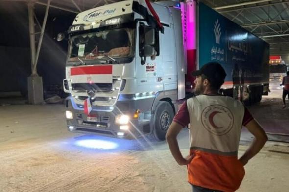 الهلال الأحمر الفلسطيني يعلن دخول أولى شاحنات المساعدات إلى غزة منذ انهيار...