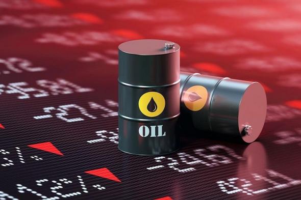 أسعار النفط تسجل أطول سلسلة خسائر أسبوعية في 5 سنوات