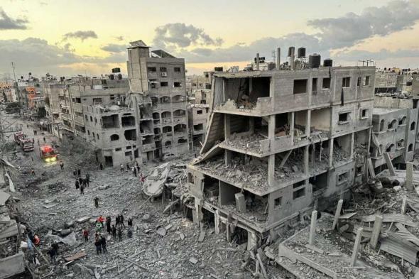 36 شهيدا في قصف إسرائيلي على جباليا ومخيم دير البلح بغزة